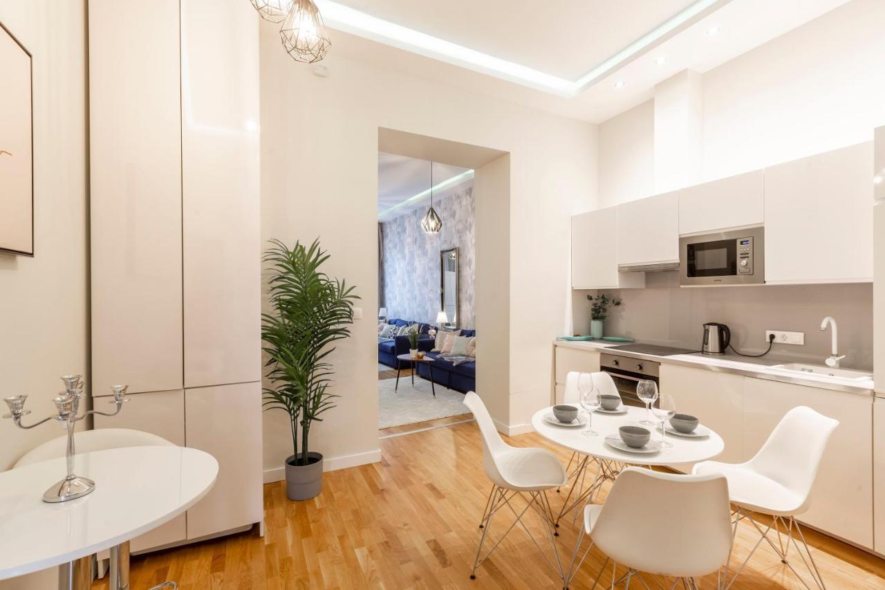 Luxury Quentin Apartment 3 Bedrm, 2 Bathrm Будапеща Екстериор снимка