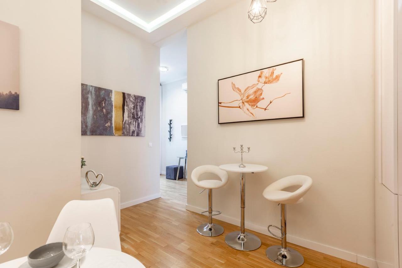 Luxury Quentin Apartment 3 Bedrm, 2 Bathrm Будапеща Екстериор снимка