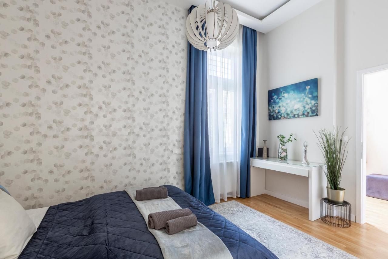 Luxury Quentin Apartment 3 Bedrm, 2 Bathrm Будапеща Екстериор снимка