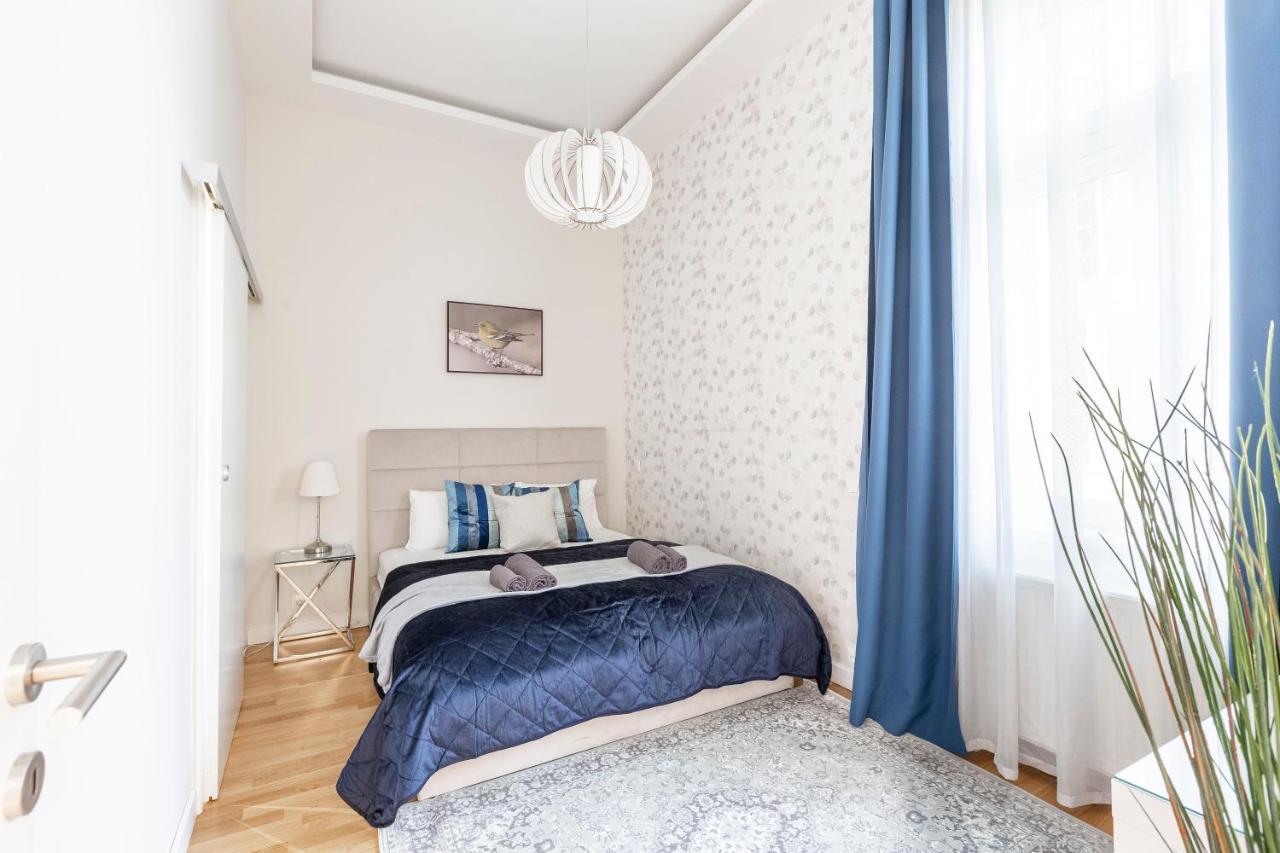 Luxury Quentin Apartment 3 Bedrm, 2 Bathrm Будапеща Екстериор снимка