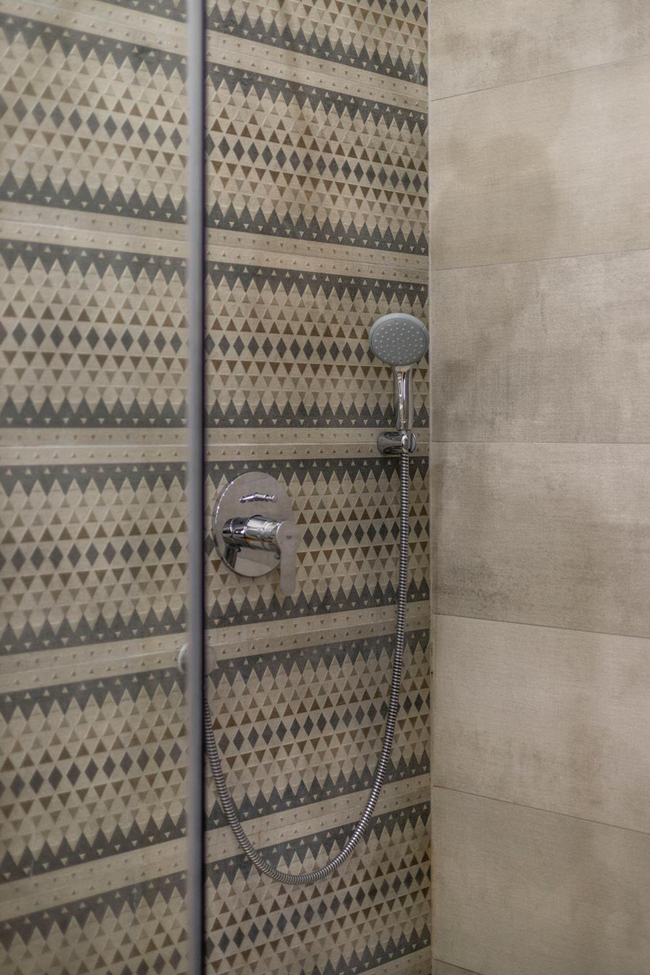 Luxury Quentin Apartment 3 Bedrm, 2 Bathrm Будапеща Екстериор снимка